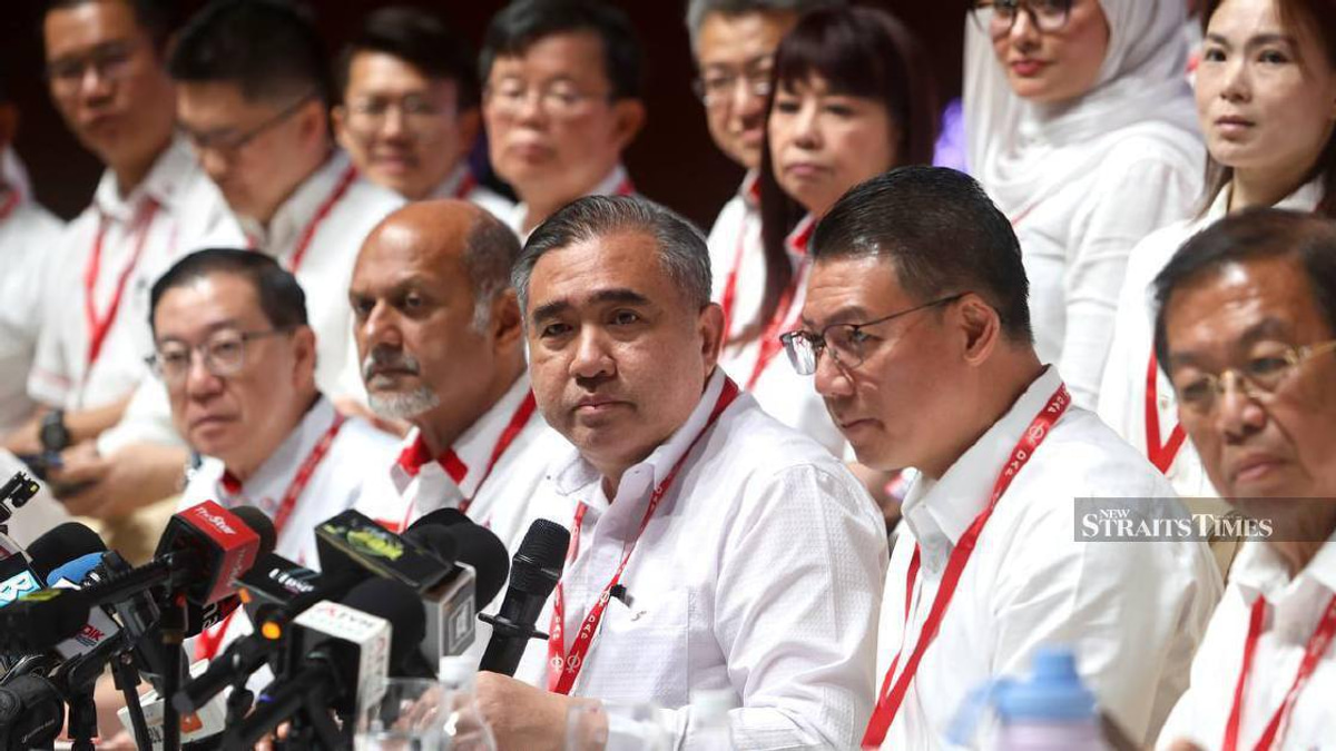 DAP Vows Continued Umno Cooperation Despite Zahid DNAA Row