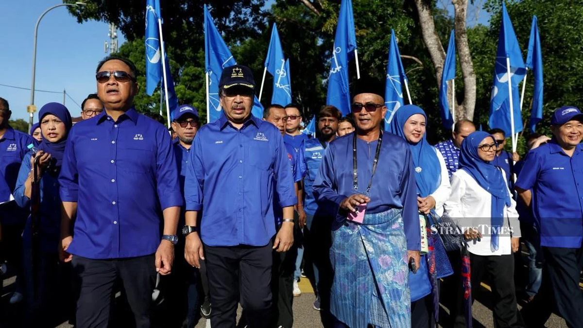 Johari Ghani bolsters Barisan campaign push in Johor's Tiram constituency