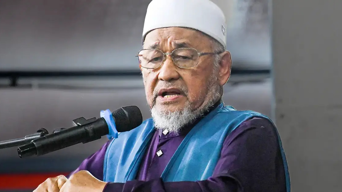 PAS Sees Barisan Landslide as Mandate for Malay-Muslim Leadership