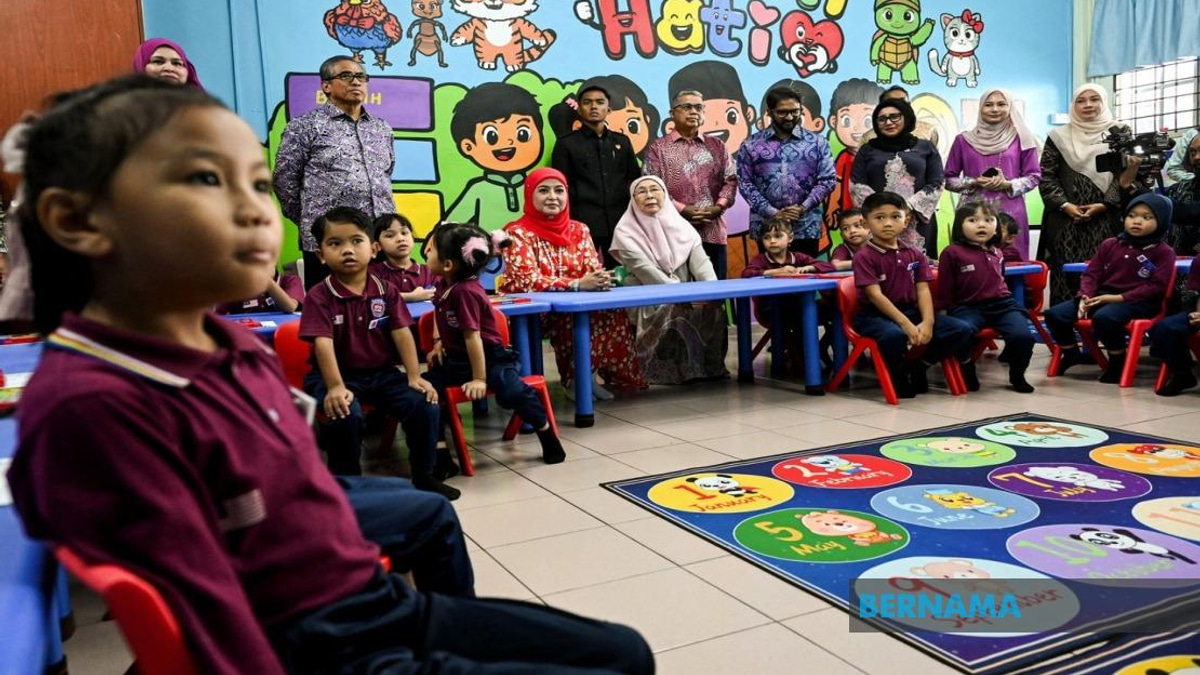 Queen Zarith Sofiah Launches Children's Integrity Module to Shape Early Values
