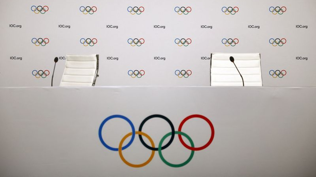 IOC Weighs Olympic Charter Changes Amid Debate Over Russian Athletes' Return