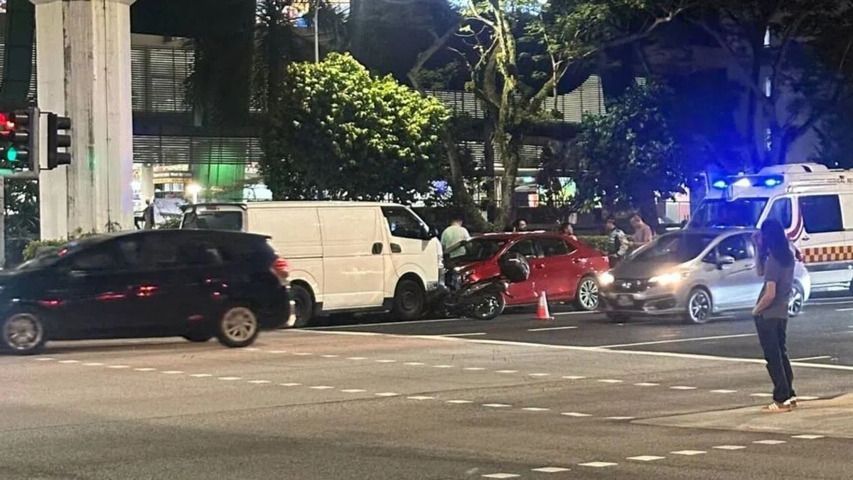 Van Driver Arrested for Drug-Related Offences After Multi-Vehicle Collision in Singapore