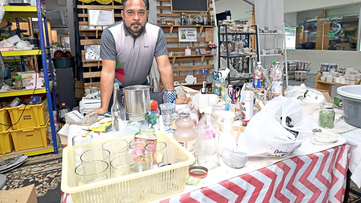 From Discarded Bottles to Community Enterprise: How This Malaysian Social Initiative Transforms Glass Waste into Economic Opportunity