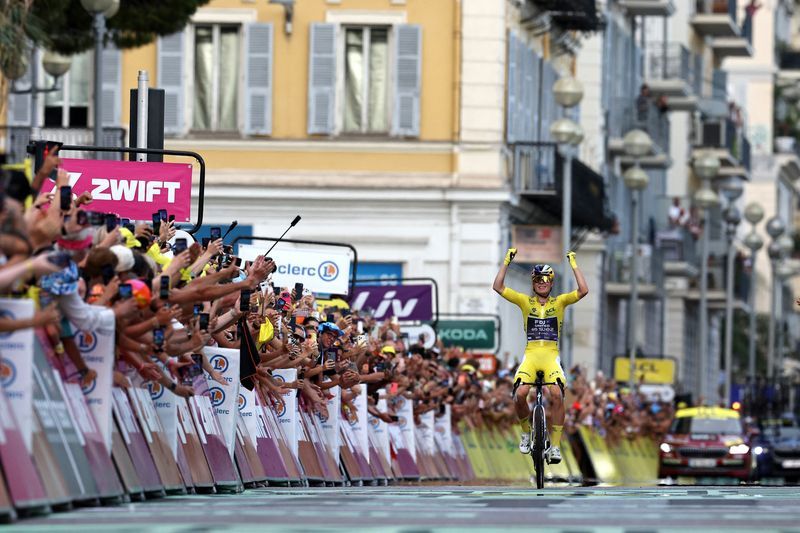 Vollering Seizes Second Tour de France Femmes Crown with Dominant Final-Stage Victory