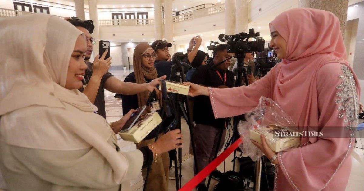 Syed Saddiq Extends Hospitality to Media After Federal Court Ruling