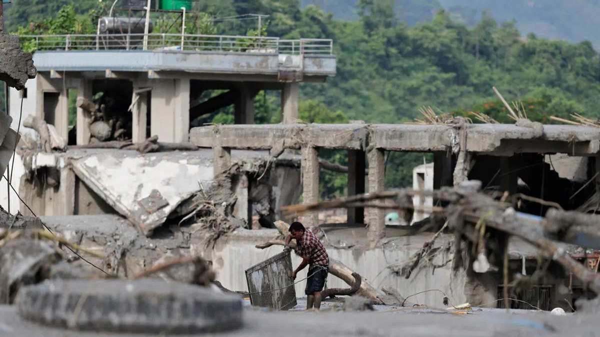 Nepal and China Brace for Secondary Flood Threat as Glacier Debris Lakes Risk Rupture