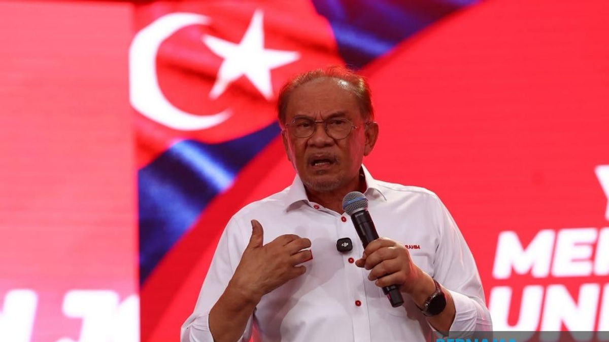 Anwar Rebuts BMW Purchase Claims, Clarifies Mercedes-Benz as Royal Gift