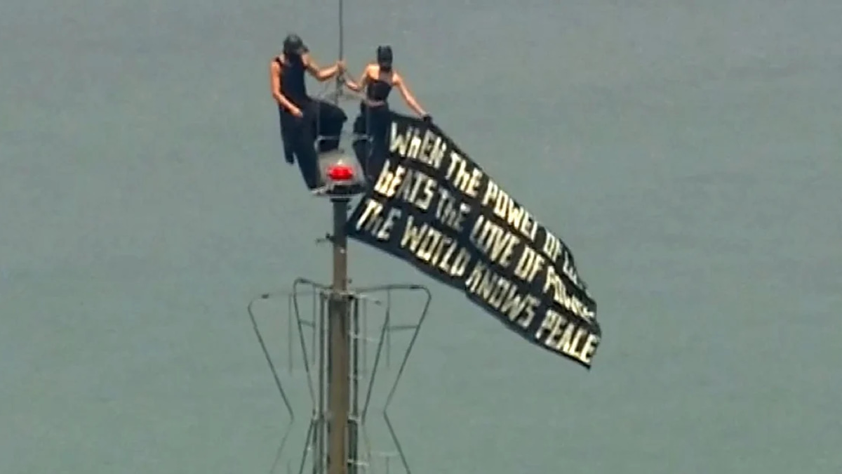 Couple Arrested After Scaling Empire State Building's Antenna in Apparent Engagement Stunt