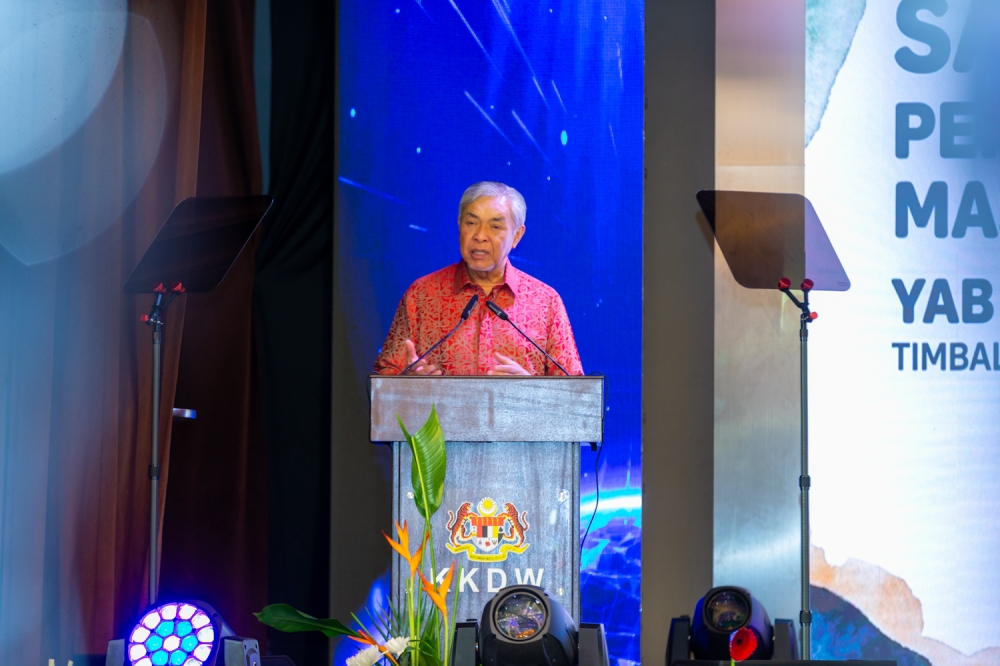 DPM Zahid Rejects Merger Talk Rumours, Pledges Commitment to Current Coalition