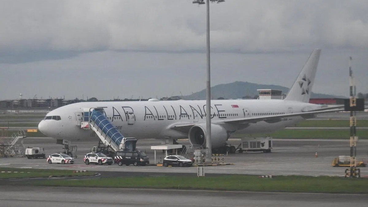 Widow of British Man Killed on SIA Flight SQ321 Sues Airline Over Turbulence Disaster