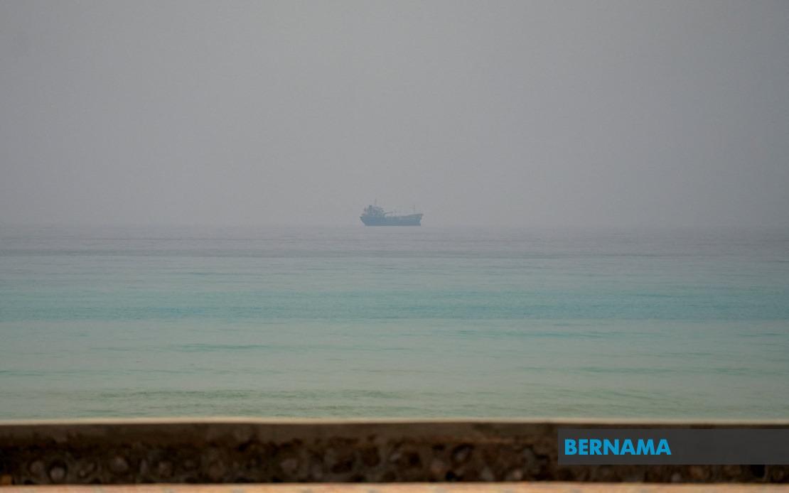 Three Oil Tankers Attacked Off Oman Coast; Crew Members Missing Amid Strait of Hormuz Tensions