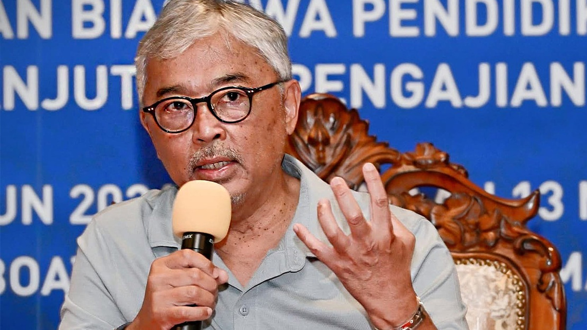 Sultan of Pahang Calls on Universities to Support Tioman Island Scholarship Initiatives