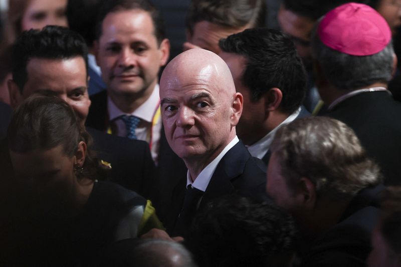 Soccer's Continental Powers Plot No-Confidence Challenge to FIFA Chief Infantino