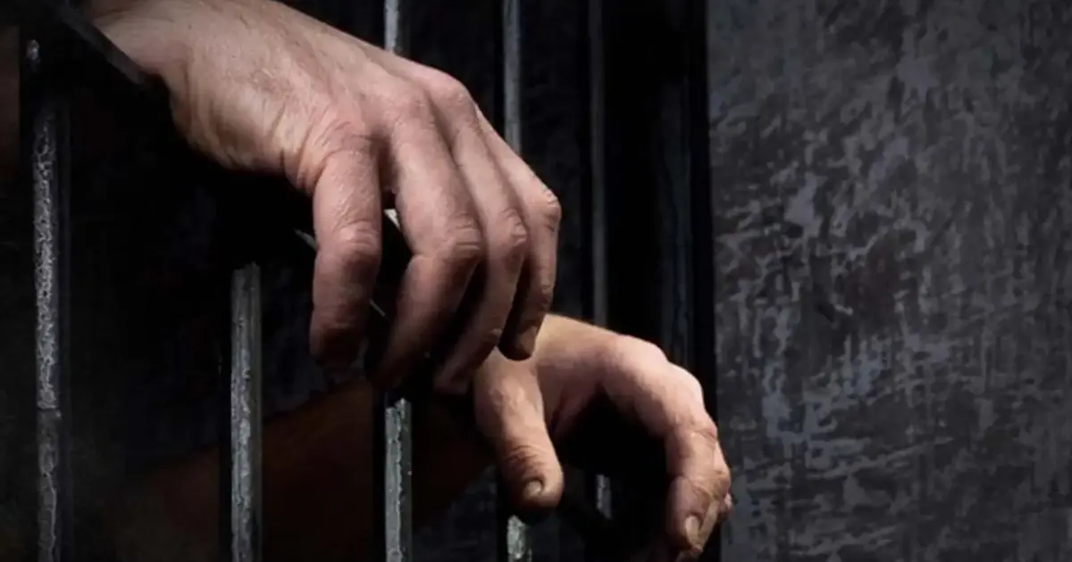 Elderly Man Imprisoned for Defaulting on RM1,000 Assault Fine Against Police Officer