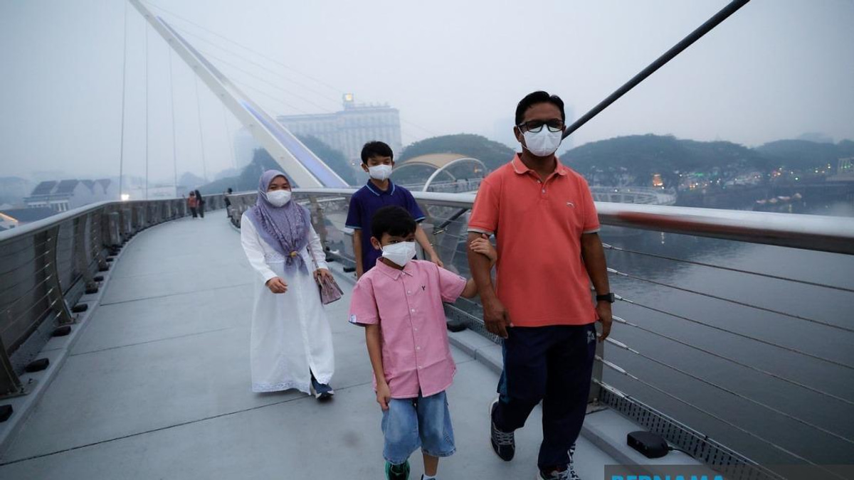 Health Experts Warn Malaysians to Monitor Air Quality and Protect Against Haze Risks