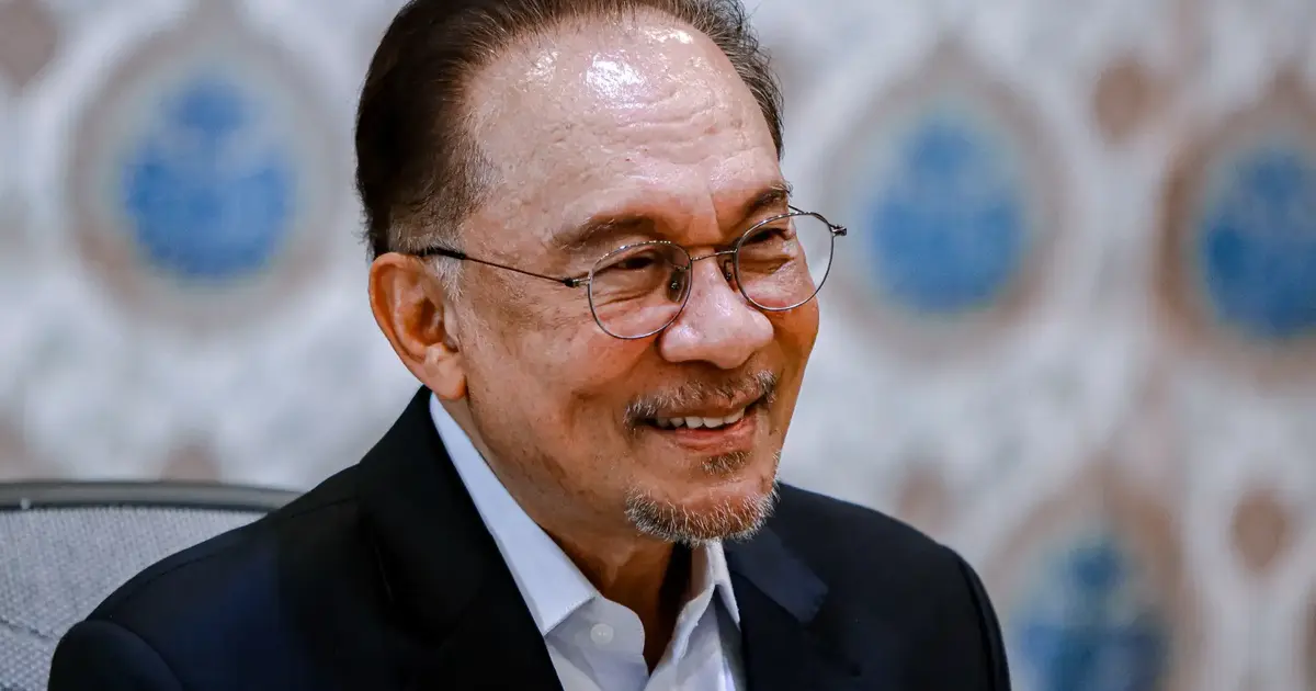 Anwar Ibrahim Leads Public Approval Amid Coalition Governance Challenges