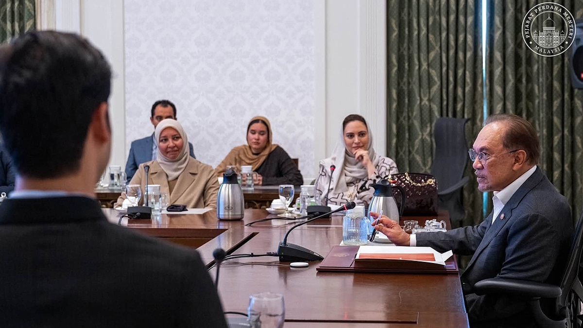 Leaders Must Balance Innovation With Enduring Principles, Says PM Anwar