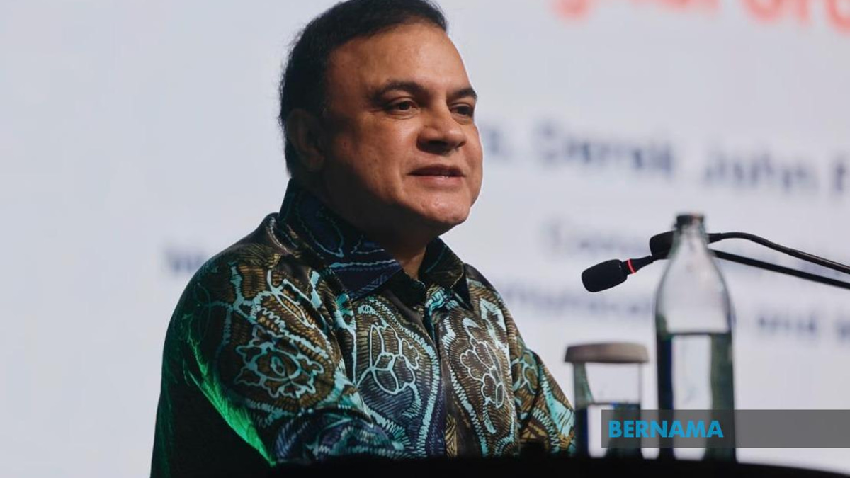 Malaysia Pushes for Equal Legal Standards in Physical and Digital Worlds to Combat Online Threats