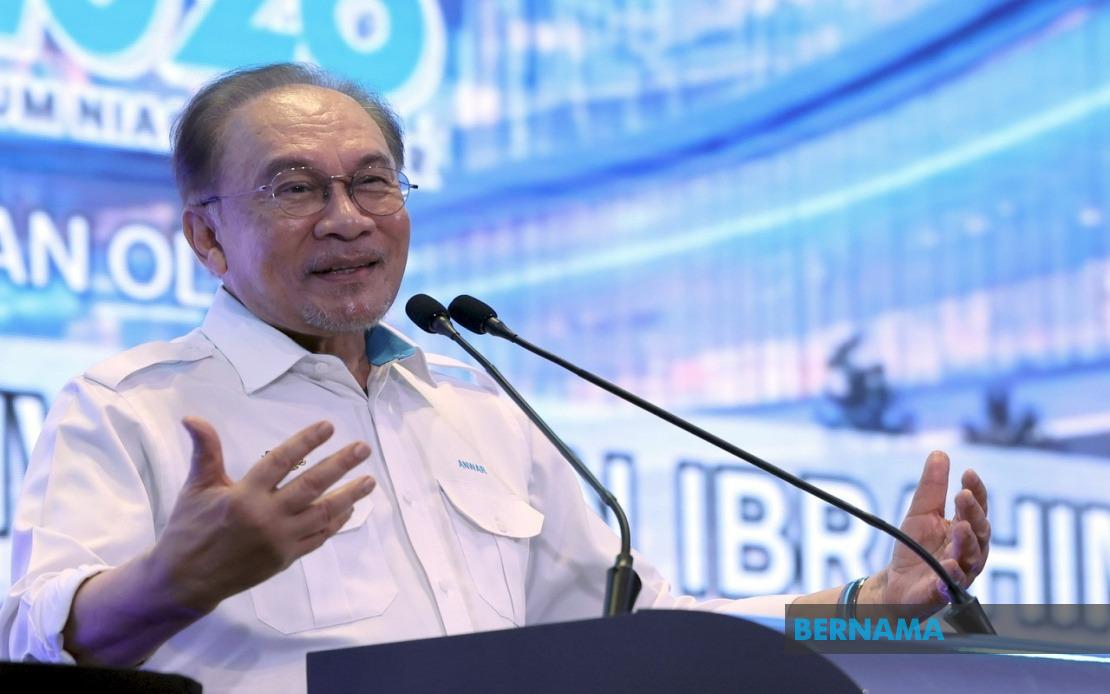 Mentorship Over Mandates: Anwar Rejects Top-Down Model for Bumiputera Business Growth