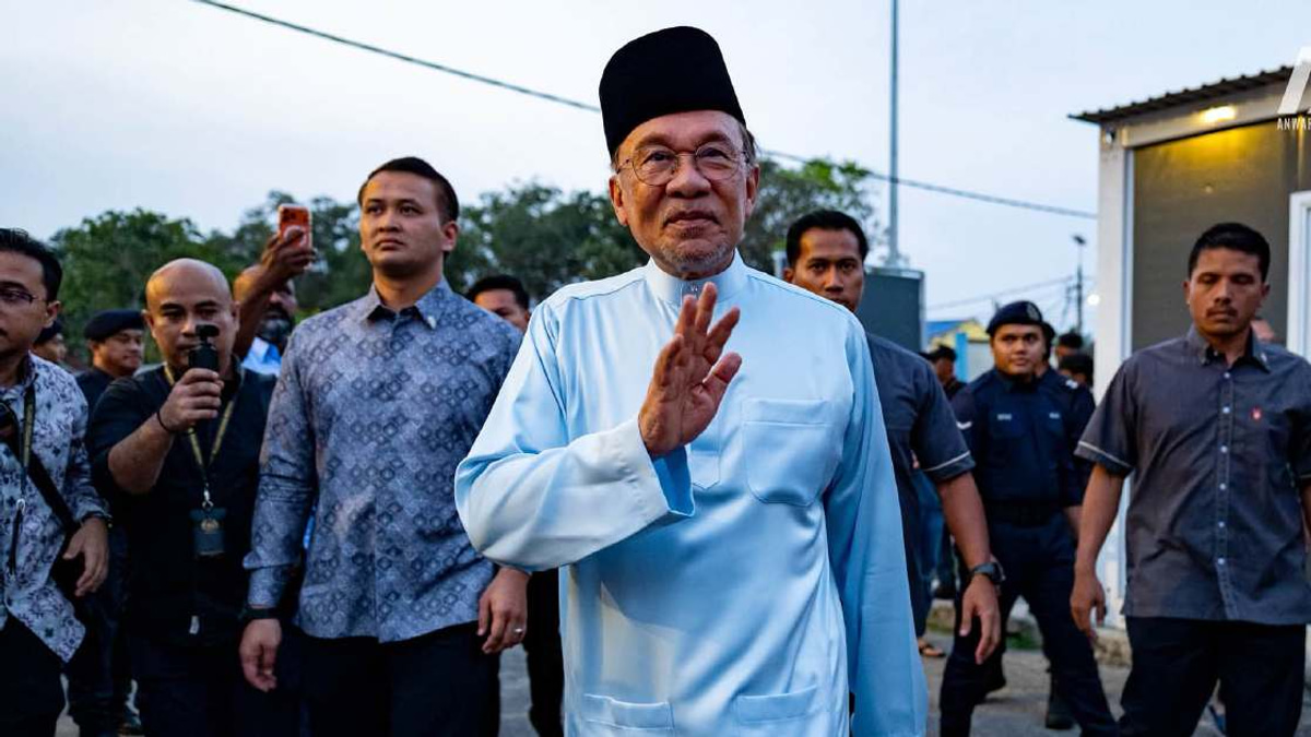 Anwar Rallies Negri Sembilan Voters Behind Unity Government in Final Campaign Push