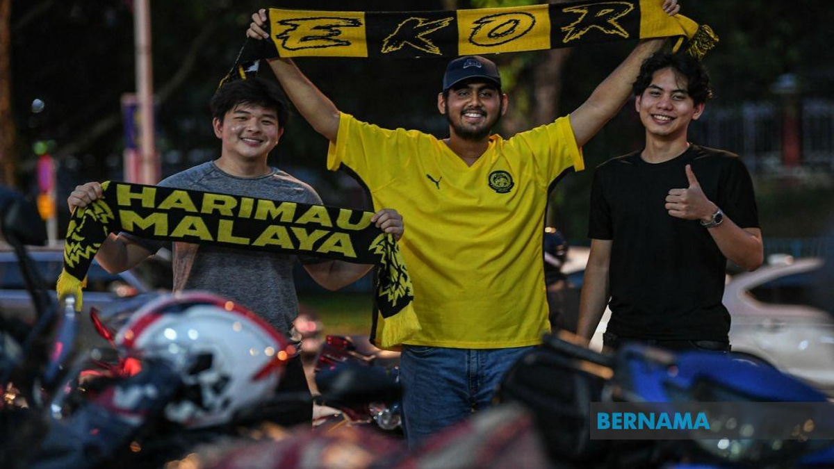Malaysian Football Fans Defy Ultras Boycott to Back Harimau Malaya