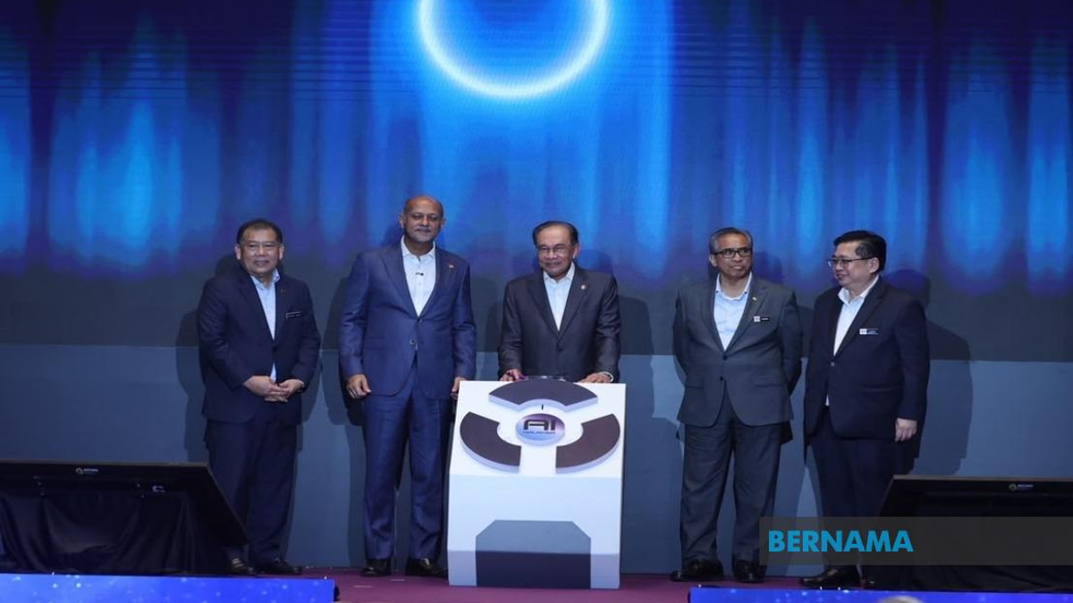 Malaysia Launches AI Upskilling Initiative with Free Software for Youth