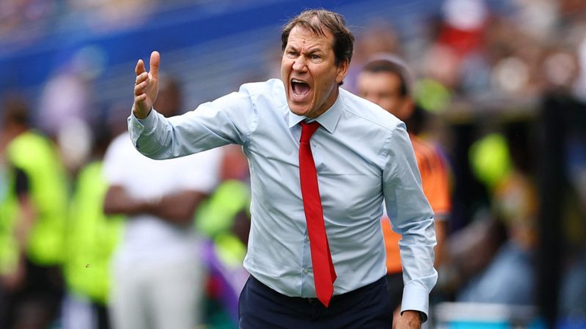 Racial Stereotypes Resurface in World Cup Commentary, Sparking Fresh Debate on Media Bias in Football