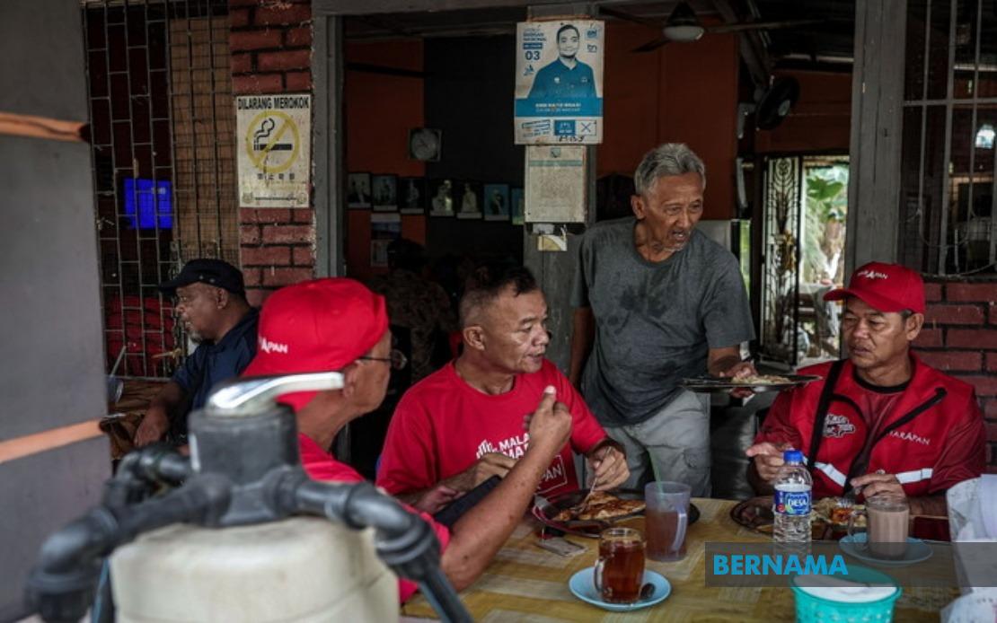 Johor Election Campaign Brings Unexpected Boom to Local Food Traders