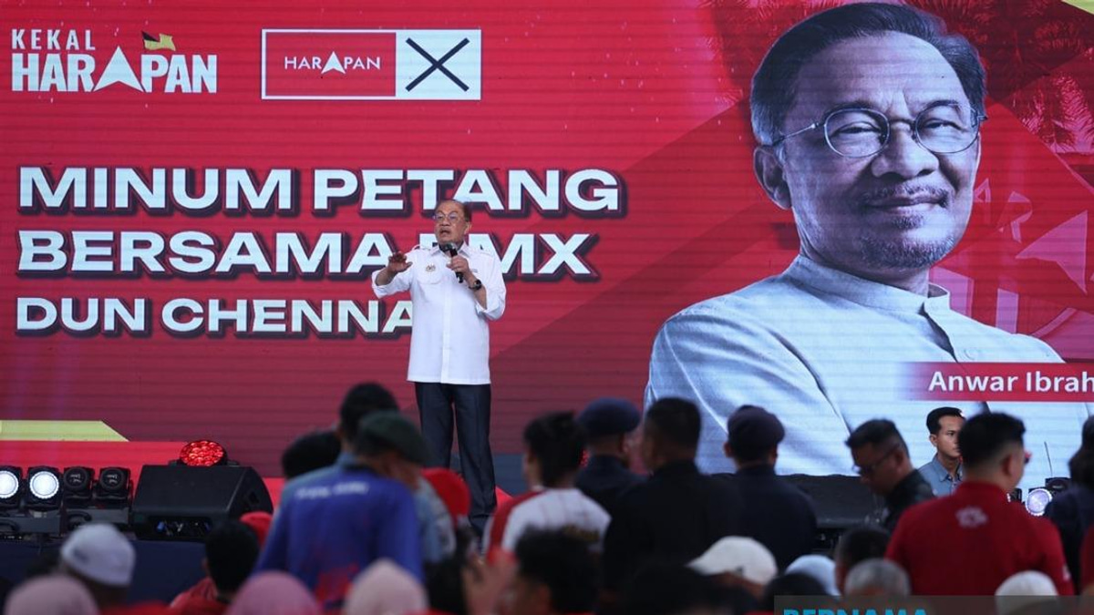 Anwar Pledges Continued Support for Orang Asli Amid Election Campaign