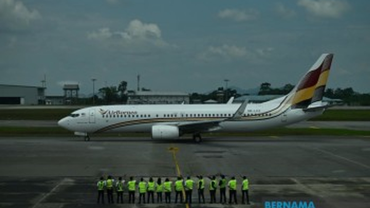 DPM Fadillah Welcomes AirBorneo's Inaugural Flight at KLIA as Sarawak's State Airline Takes Commercial Flight