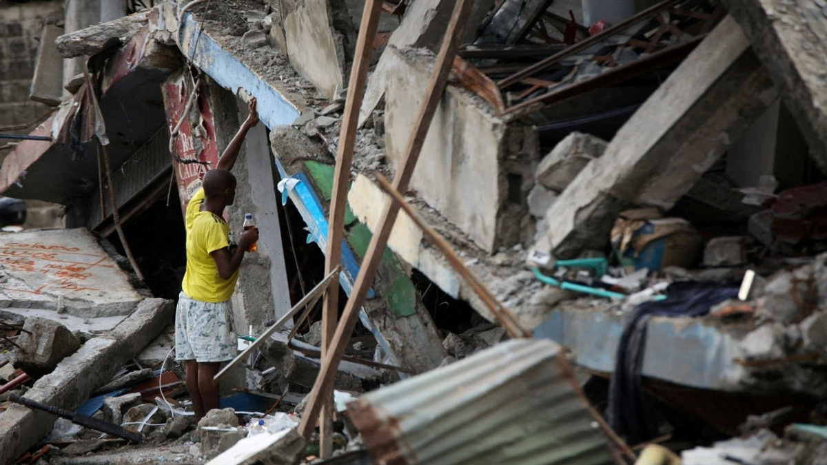 Colombia Battles Dual Crisis as Wildfires Overwhelm Earthquake-Strained Emergency Services