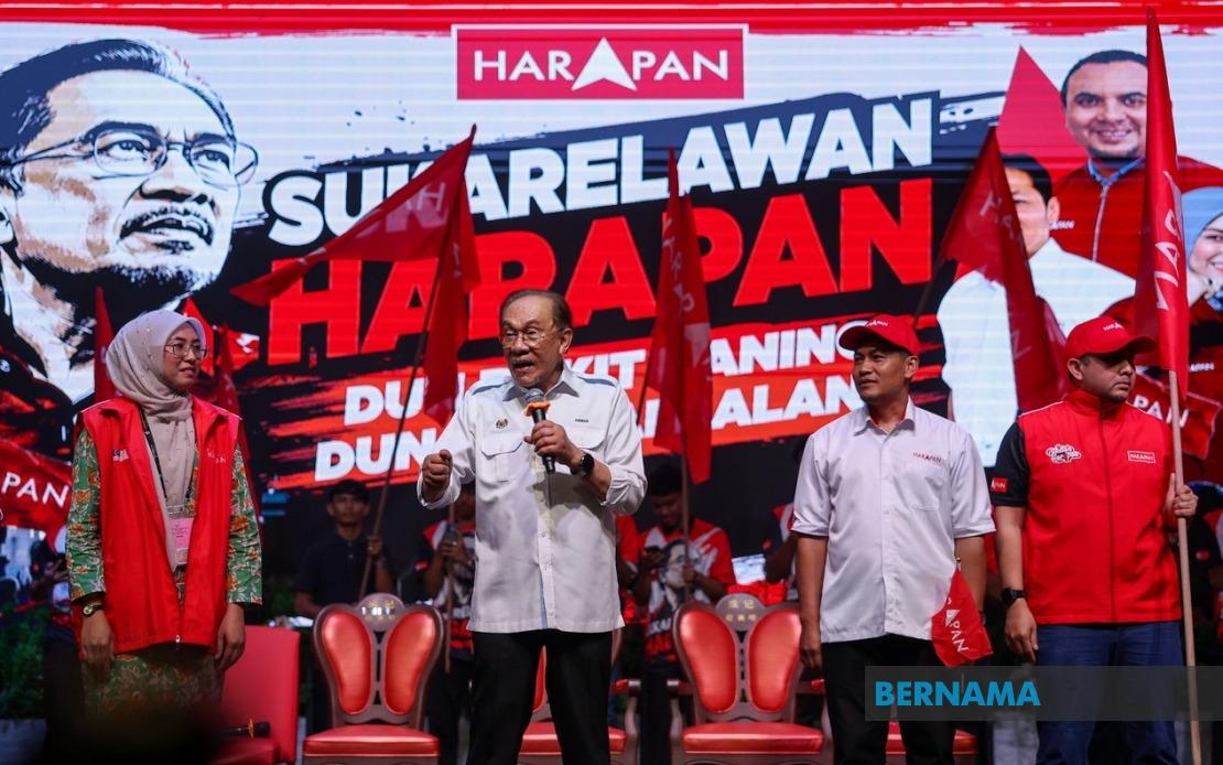Johor Election Offers Youth Chance to Back Leaders Focused on Their Futures, Says Anwar