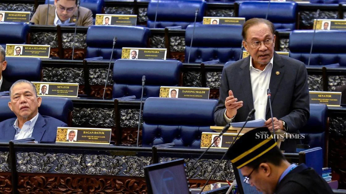 E-wallet Issuers Must Reimburse Scam Victims if Security Standards Lapse, Anwar Declares