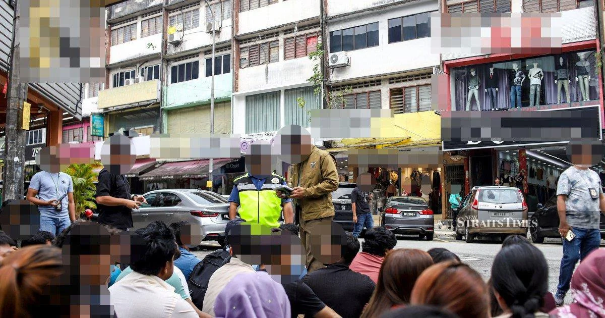 Immigration Raid Nets 111 Undocumented Migrants in Jalan Kenanga Wholesale District