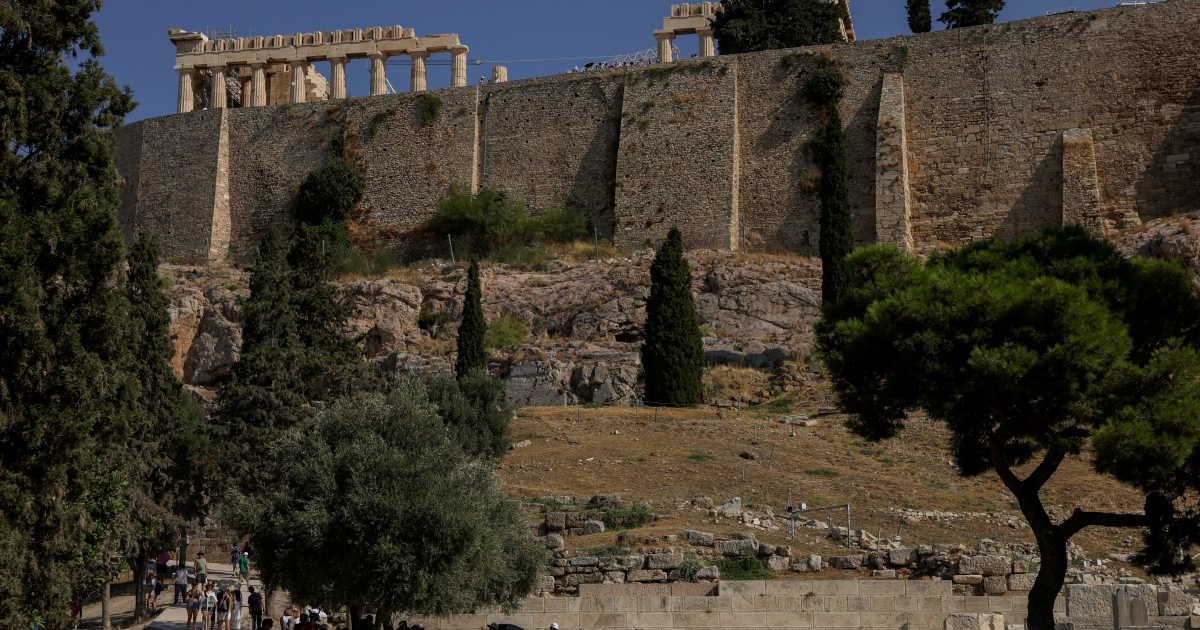 Man arrested after knife attack on tourists near Athens Acropolis archaeological site