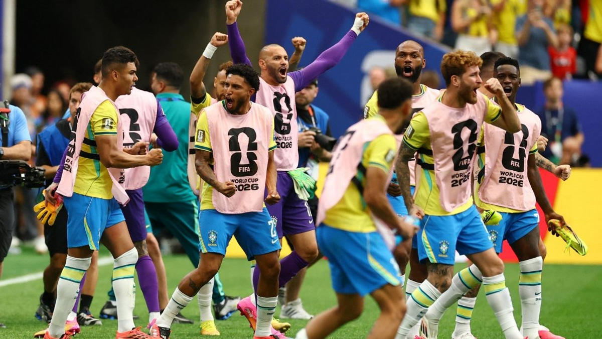 Brazil Edges Past Japan 2-1 in World Cup Round of 32 With Last-Gasp Martinelli Goal