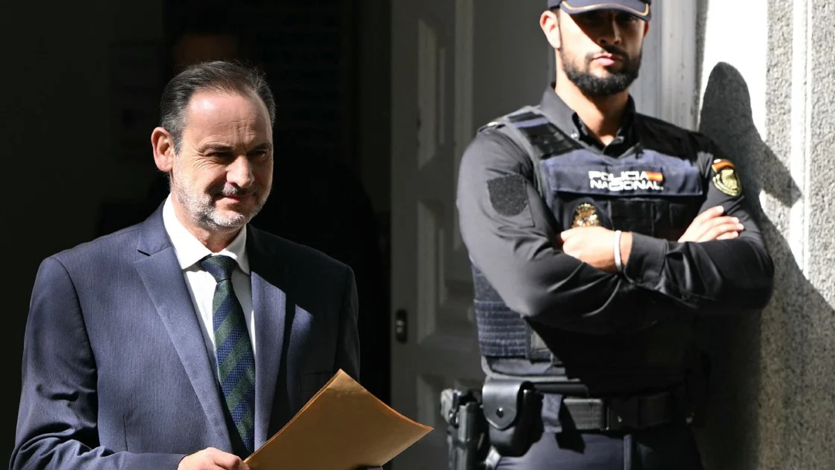 Spanish PM's Former Transport Minister Abalos Sentenced to 24 Years for Corruption