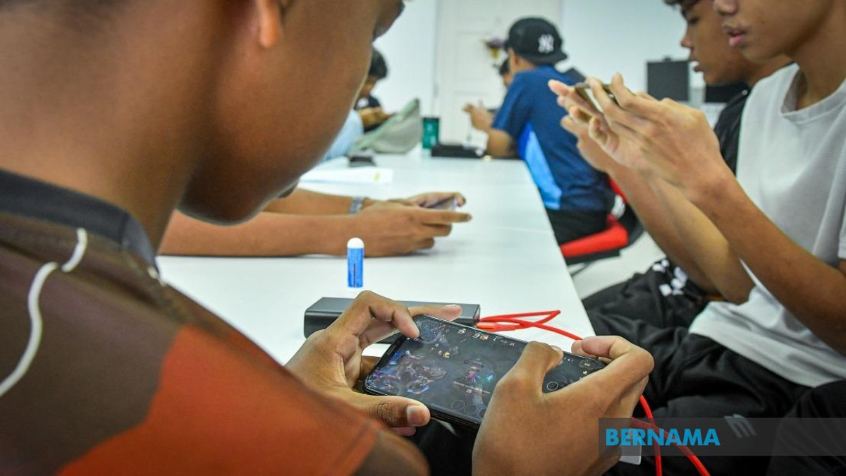 Malaysia Intensifies Push for Parental Oversight as Social Media Ban for Under-16s Takes Root