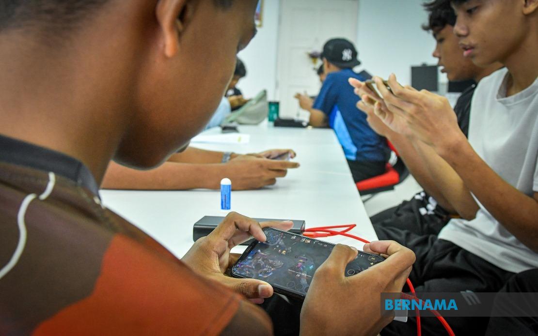 Malaysia Intensifies Push for Parental Oversight as Social Media Ban for Under-16s Takes Root