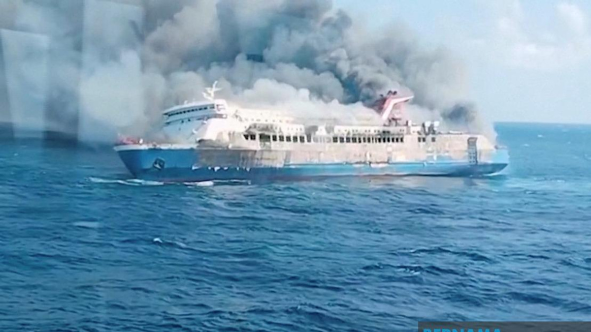Five Dead, 41 Missing After Ferry Fire Off Indonesia's Madura Island