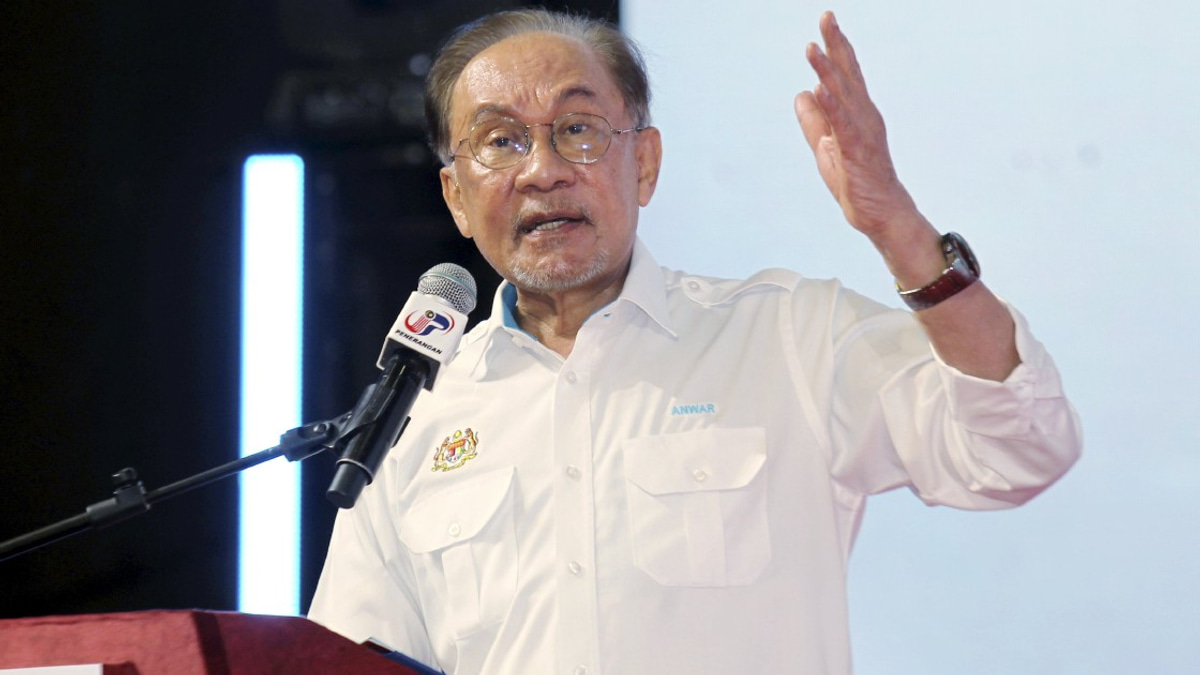 MACC Should Probe eFishery Deal Despite Clean Preliminary Findings, Says Anwar
