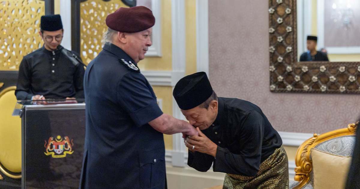 King Receives MACC Chief Commissioner at Istana Negara