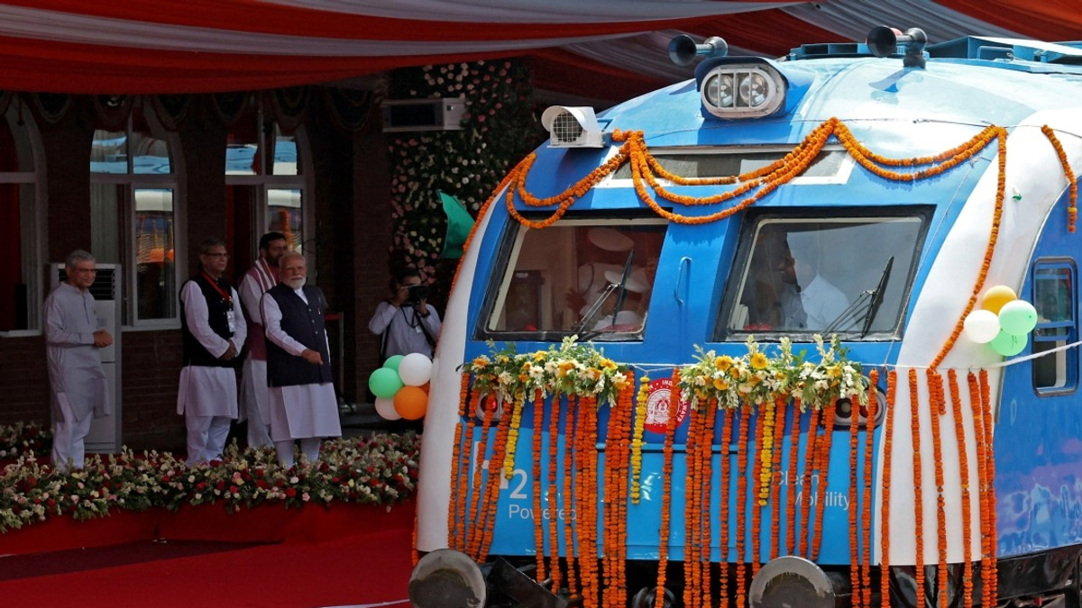 India Launches First Hydrogen-Powered Train as Modi Embraces Clean Rail Technology