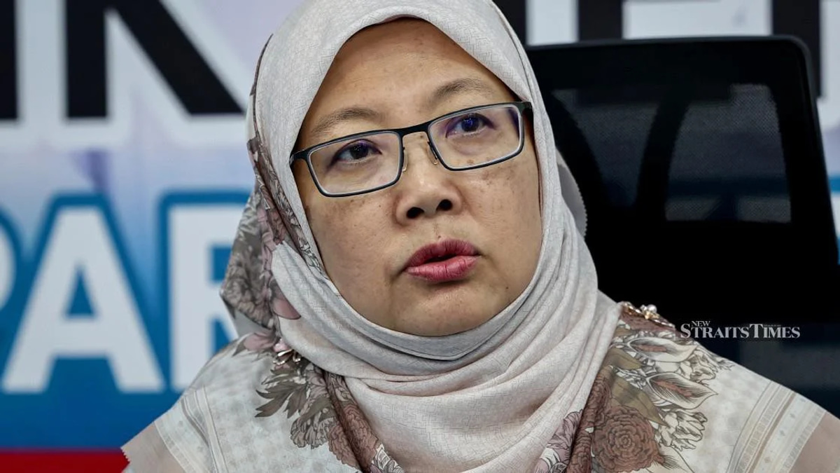 Zaliha Presses Onn Hafiz on Johor Candidate Contradiction