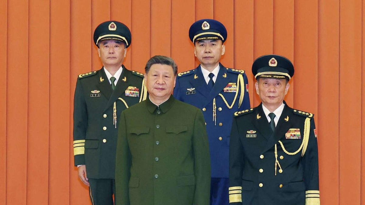 China Elevates Two Military Officers to General Rank Amid Anti-Corruption Overhaul