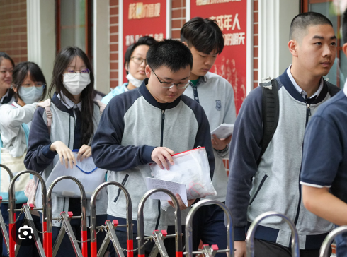 Chinese Universities Crack Down on Smart Wearables as High-Tech Exam Cheating Escalates
