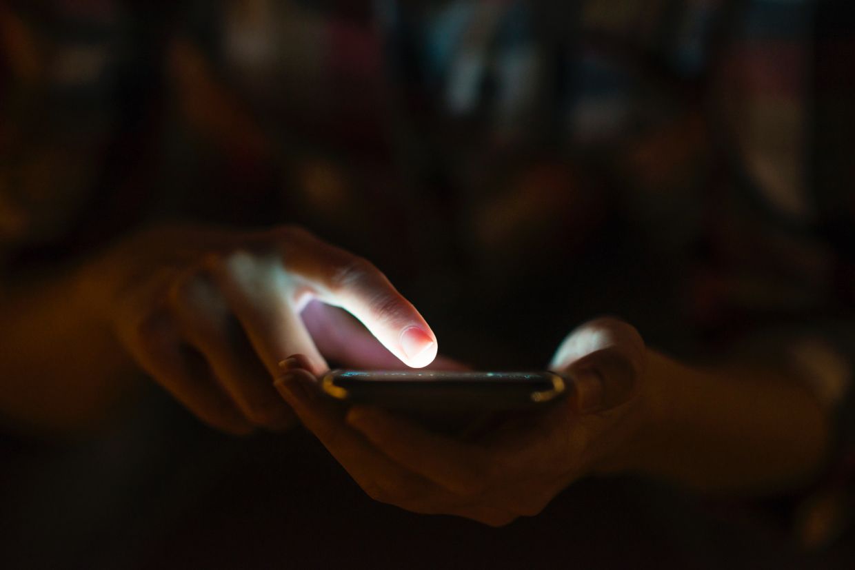 Malaysia's Social Media Ban for Under-16s: Experts Debate Mental Health Benefits Against Unintended Harms