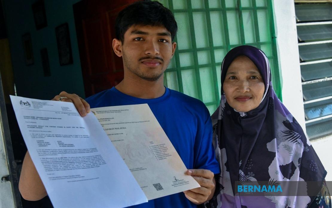 MARA Intervenes to Help Orphaned Medical Student Realize Al-Azhar Dream