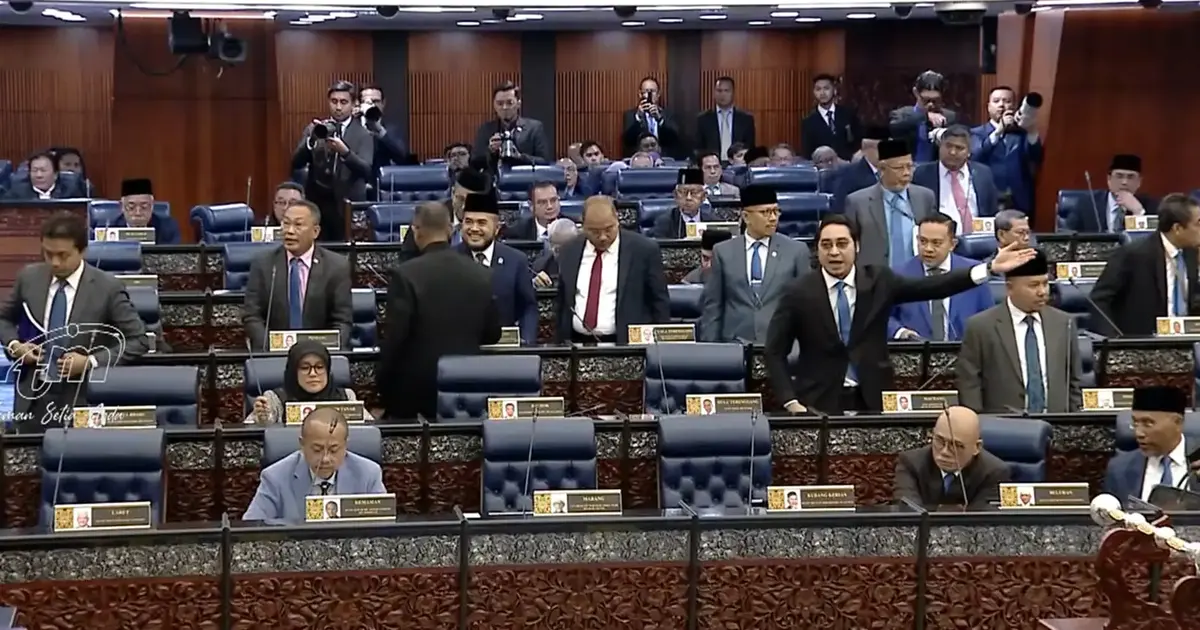 Perikatan Nasional MPs Stage Dramatic Exit Over Speaker's Rejection of Sitting Delay