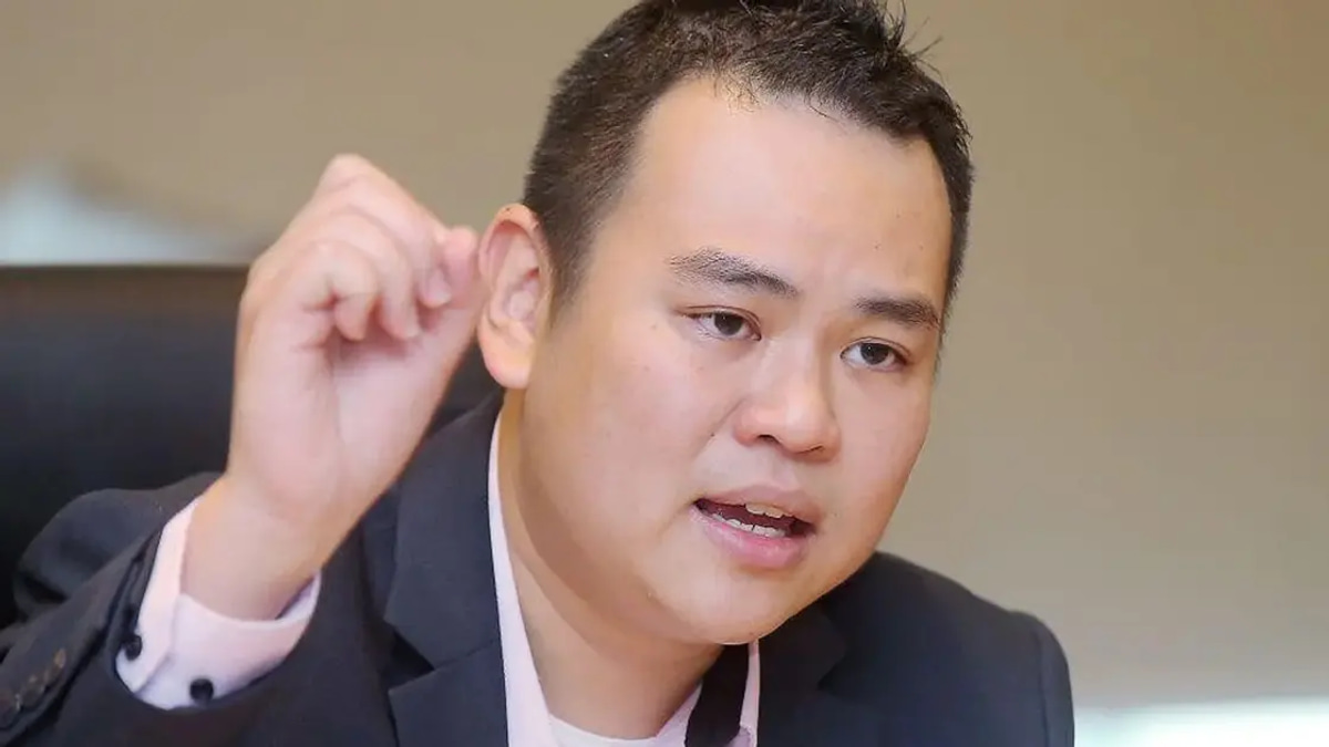 DAP's Chong Zhemin Rejects PAS Youth Calls for Anwar's Resignation Over KWAP Losses